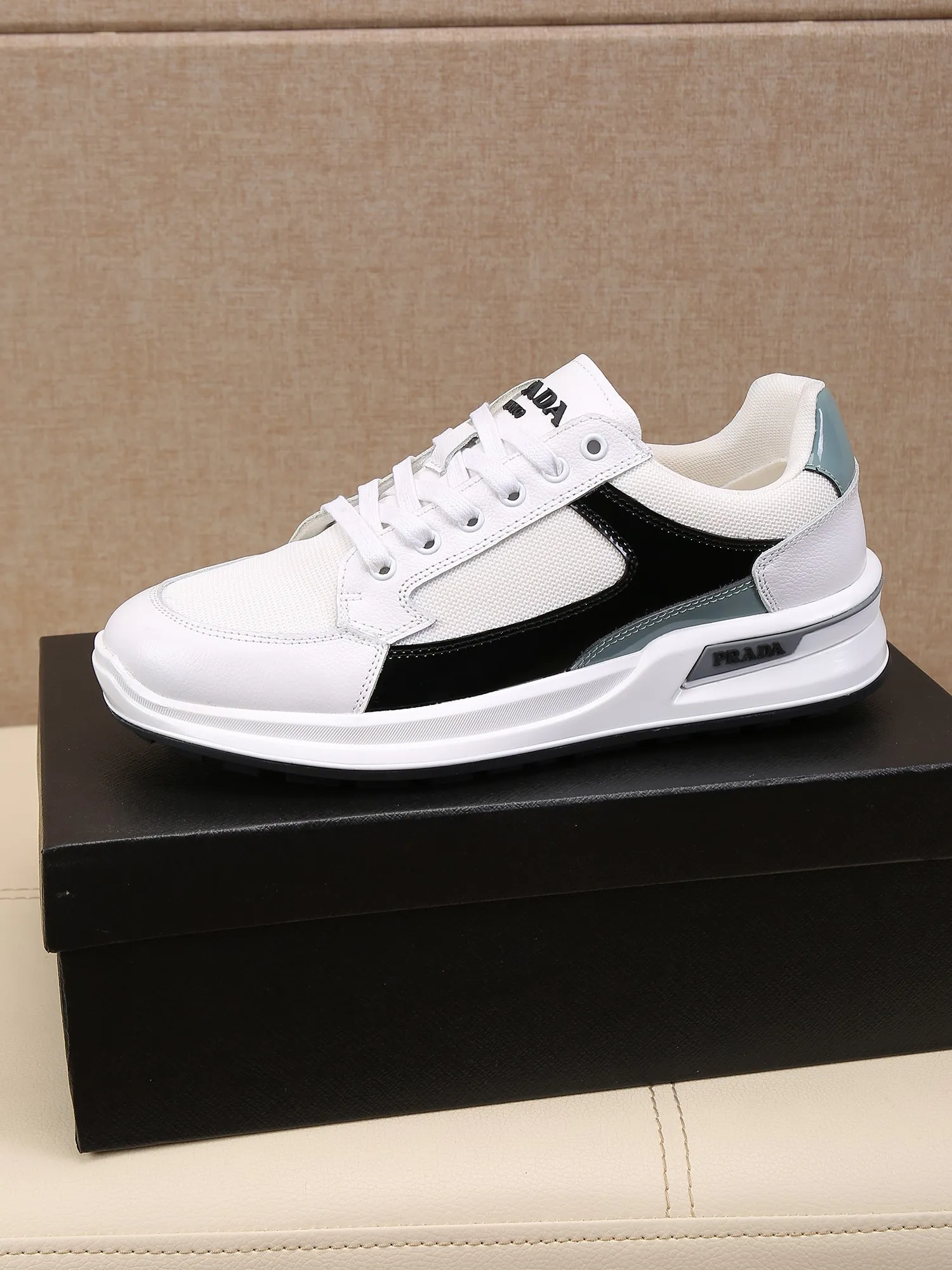 Batch 440 🕷️🕷️【PRADA】Prada's new men's fashionable casual shoes🇨🇳original quality, high-end boutique💯exquisite details,🌶🌶original lightweight, wear-resistant and non-slip original outsole, comfortable to wear🎋classic craftsmanship, fine workmanship, worth owning Code number: 38-44 Large quantities in stock